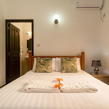 Zeph Self Catering Appartement Baie Lazare  Buitenkant foto