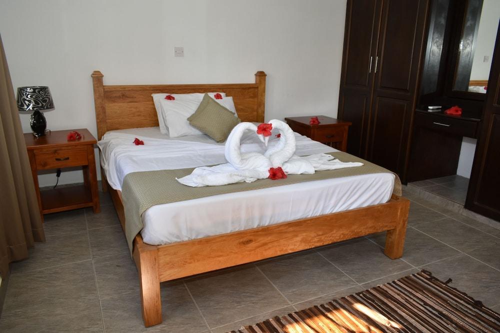 Zeph Self Catering Appartement Baie Lazare  Buitenkant foto