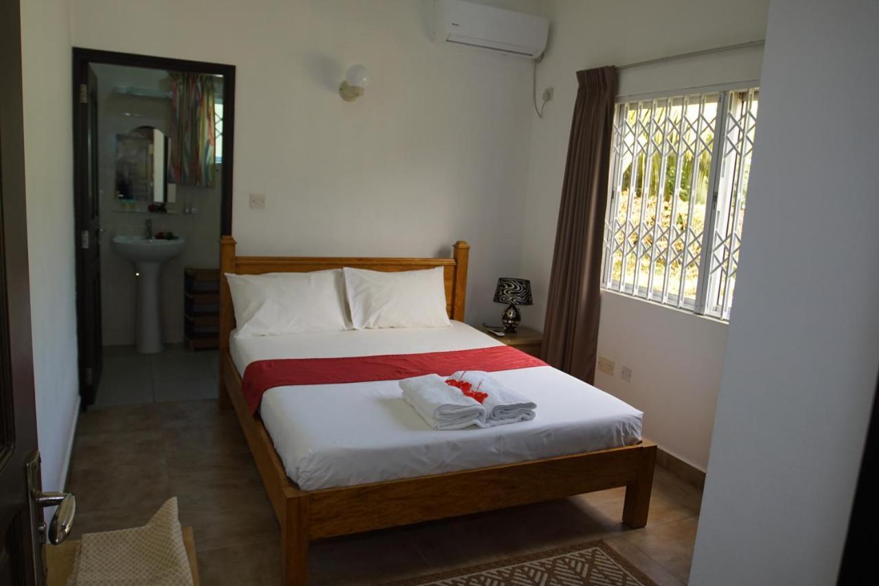 Zeph Self Catering Appartement Baie Lazare  Buitenkant foto