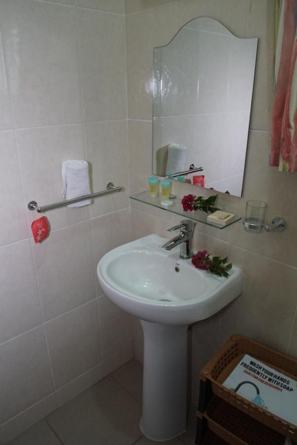 Zeph Self Catering Appartement Baie Lazare  Buitenkant foto