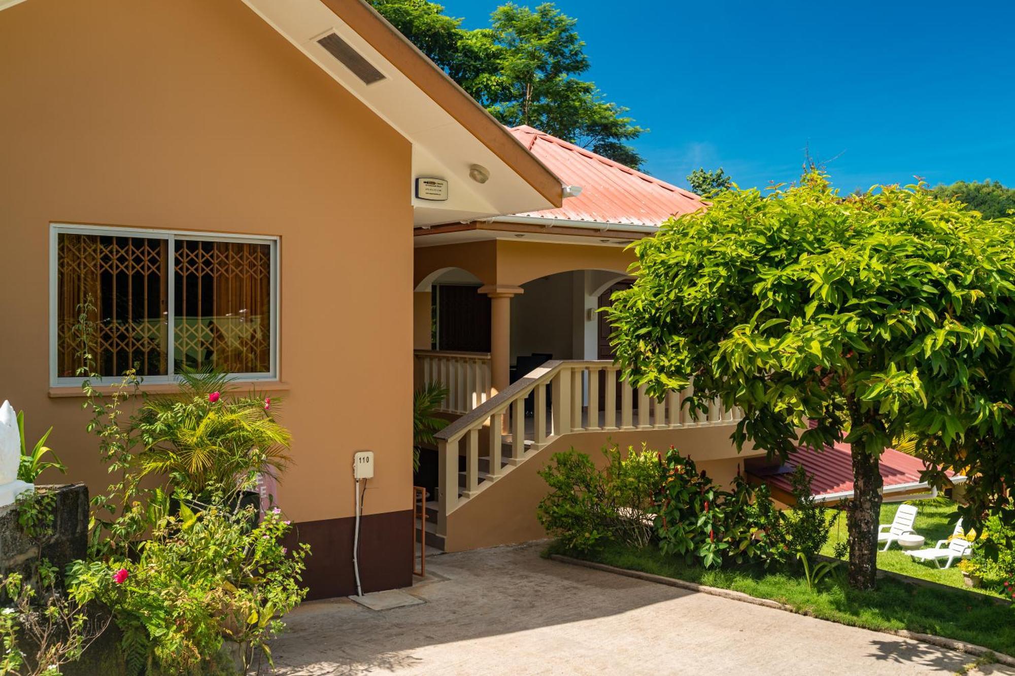 Zeph Self Catering Appartement Baie Lazare  Buitenkant foto
